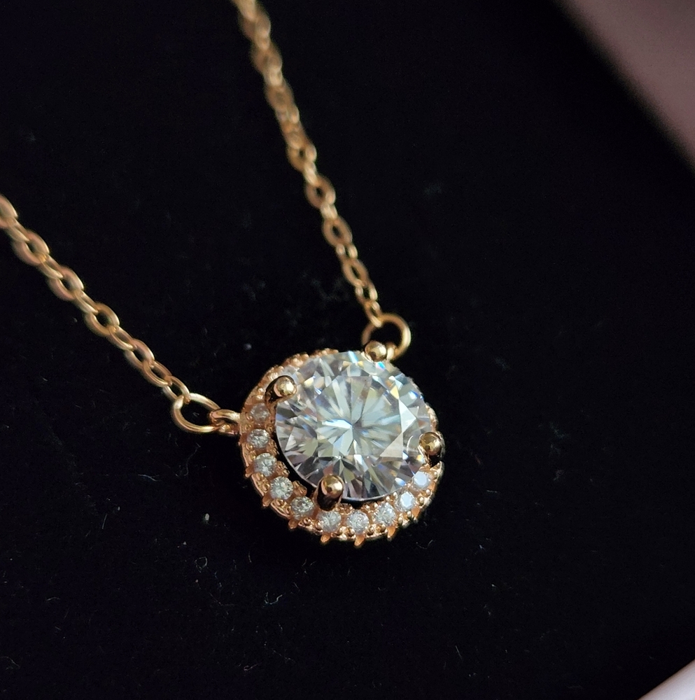 Beautiful Gold Plated 2ct Moissanite Diamond 925 Silver Necklace